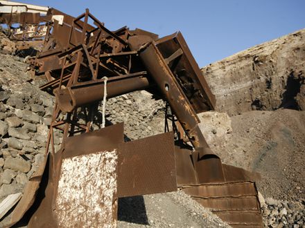 MONTAÑA DE TINAMALA, Cantera y localización de cine