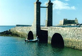 MUSEO ARQUEOLÓGICO Y ETNOGRÁFICO CASTILLO DE SAN GABRIEL